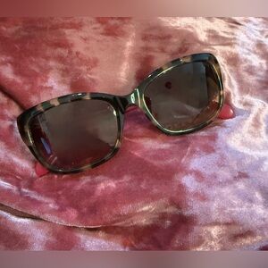 kate spade | Accessories | Kate Spade Oversized Hard Shell  display picture 3